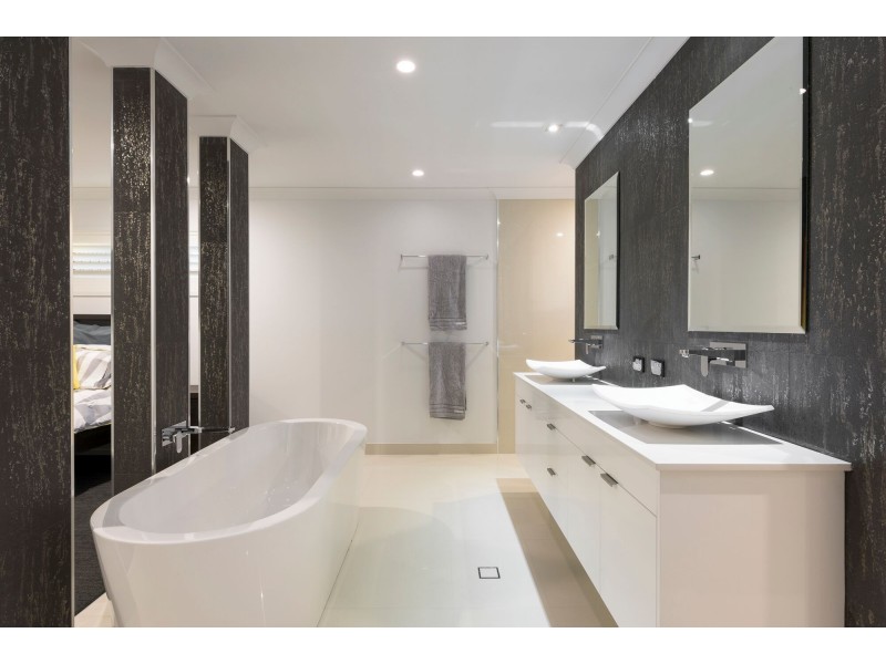 13 Midras Place, Bucasia QLD 4750