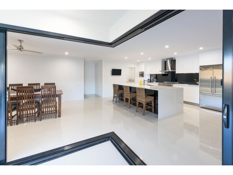 13 Midras Place, Bucasia QLD 4750