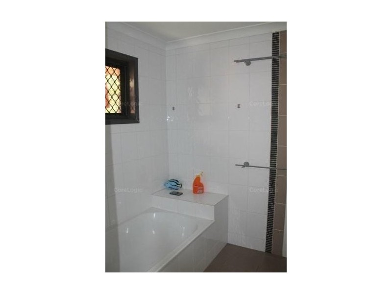 3 Dell Court, Beaconsfield QLD 4740