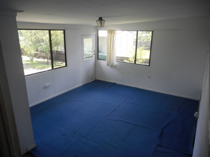 6 Drew Street, Finch Hatton QLD 4756