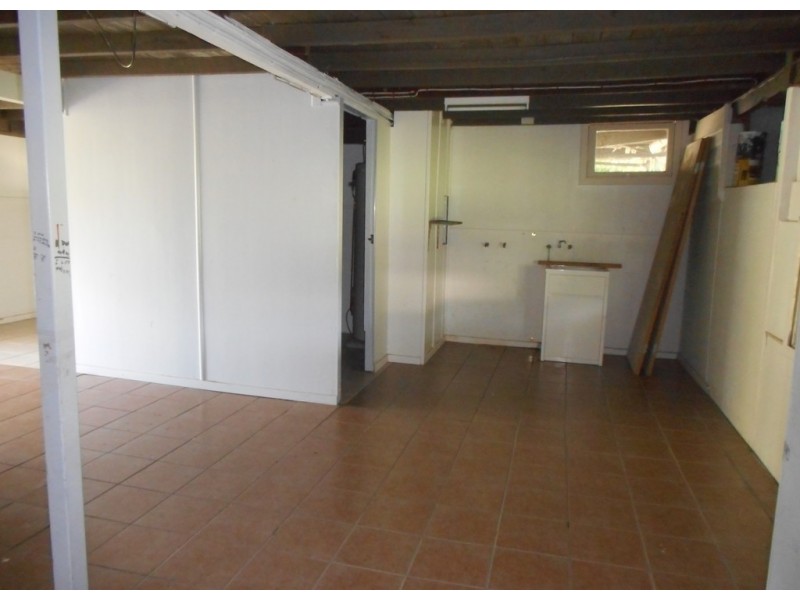 6 Drew Street, Finch Hatton QLD 4756