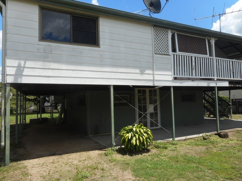 6 Drew Street, Finch Hatton QLD 4756