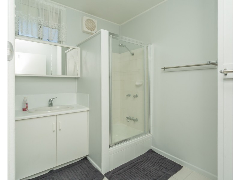 4 Camerons Road, Walkerston QLD 4751