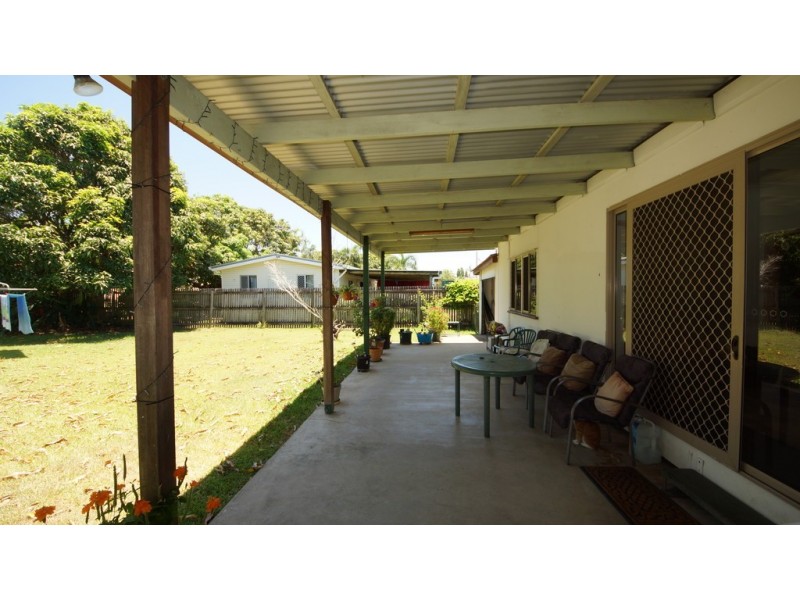 17 Pratt Street, South Mackay QLD 4740