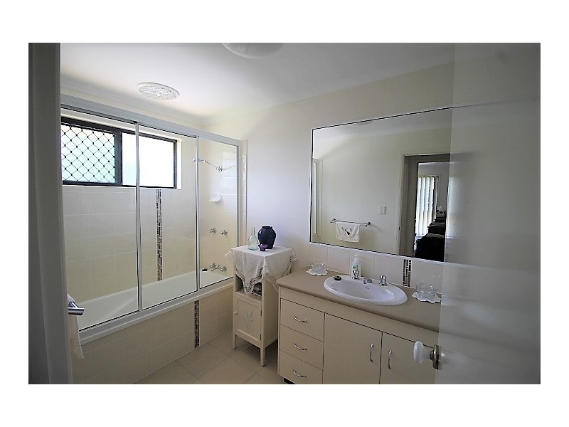 1 Collett Court, Marian QLD 4753