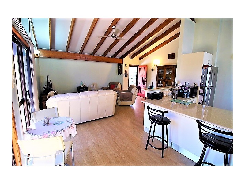 86 Rasmussen Avenue, Hay Point QLD 4740