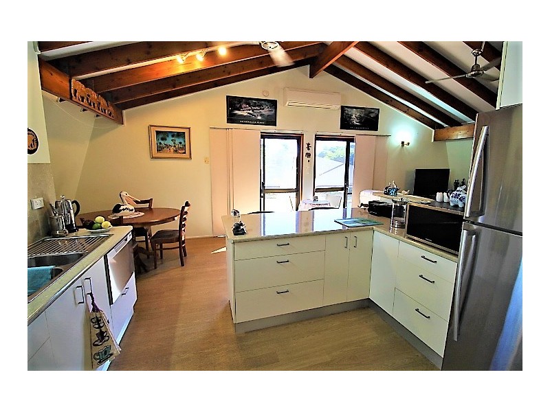 86 Rasmussen Avenue, Hay Point QLD 4740