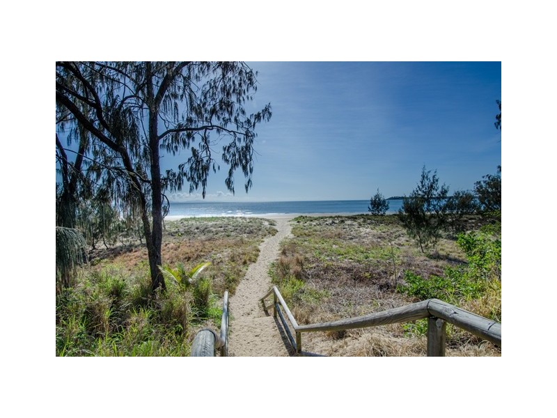 80 Pacific Drive, Blacks Beach QLD 4740