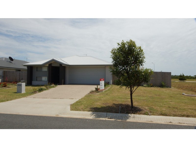 4 Williamtown Court, Bucasia QLD 4750