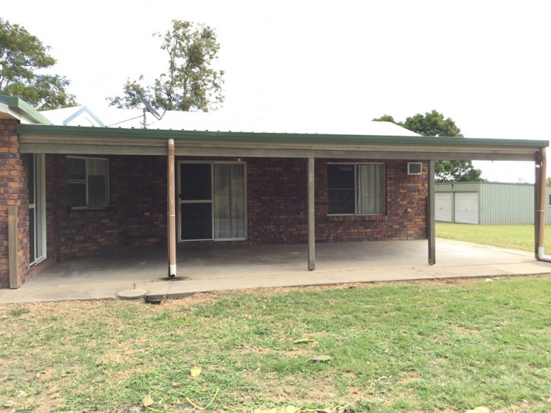 9 SHACKLETON ROAD, Oakenden QLD 4741