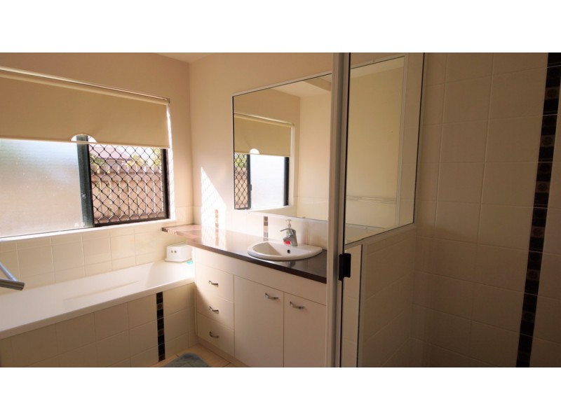 42 Monash Way, Ooralea QLD 4740