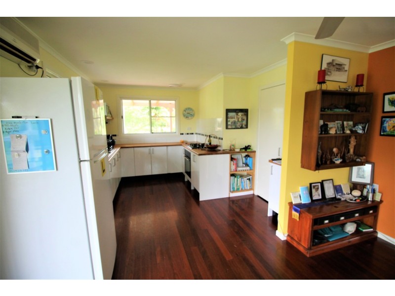 94 Grasstree Beach Road, Grasstree Beach QLD 4740