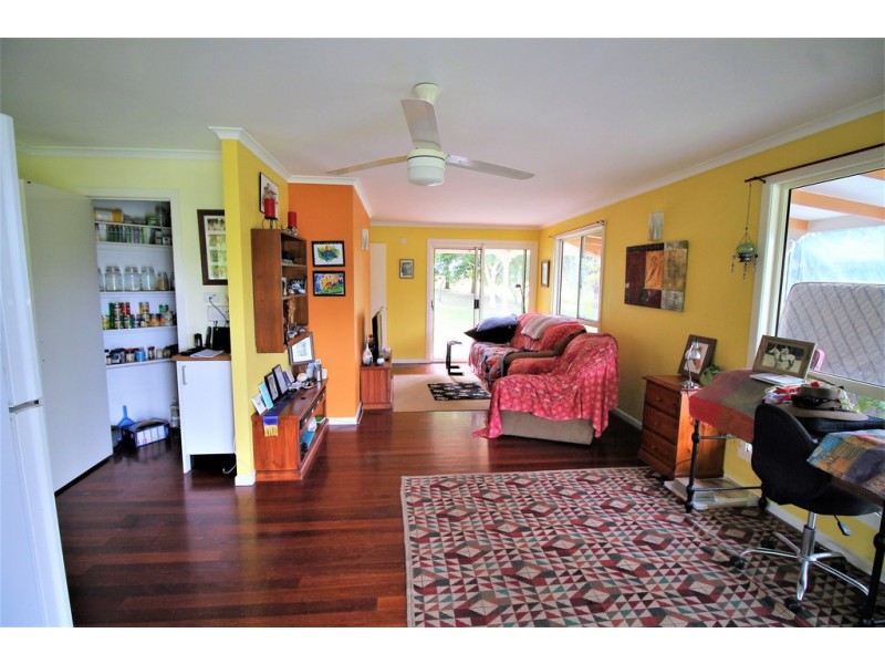 94 Grasstree Beach Road, Grasstree Beach QLD 4740