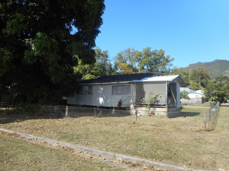 11 Zahmel Street, Finch Hatton QLD 4756