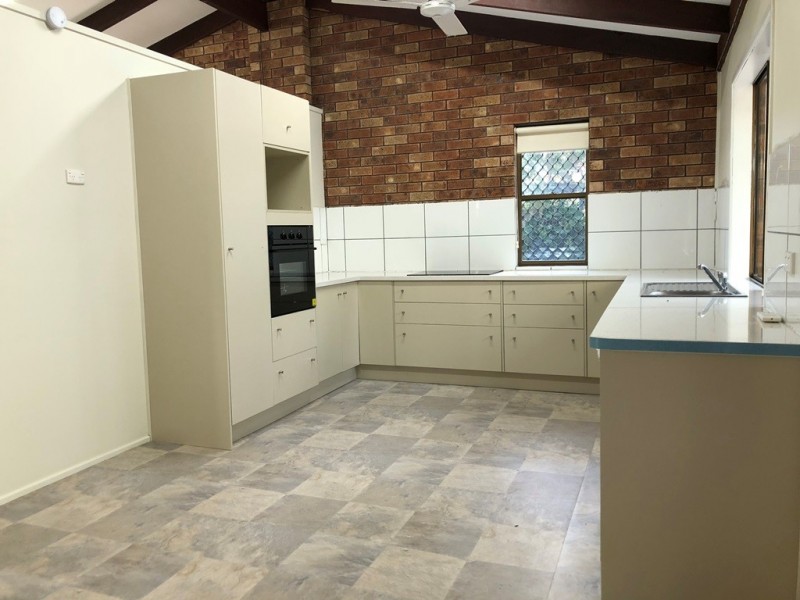 10 Anthony Vella Street, Rural View QLD 4740