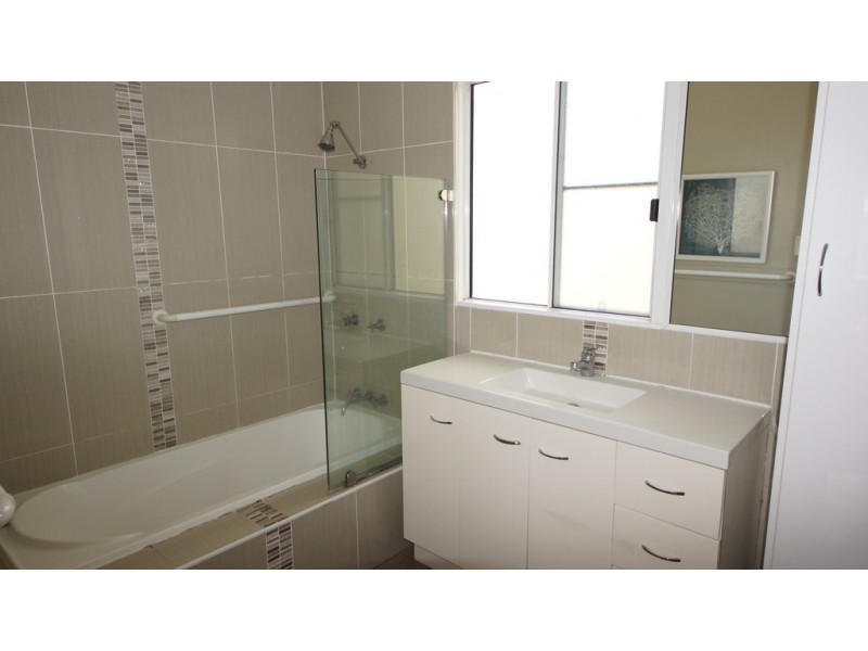 31 Roberts Avenue, North Mackay QLD 4740