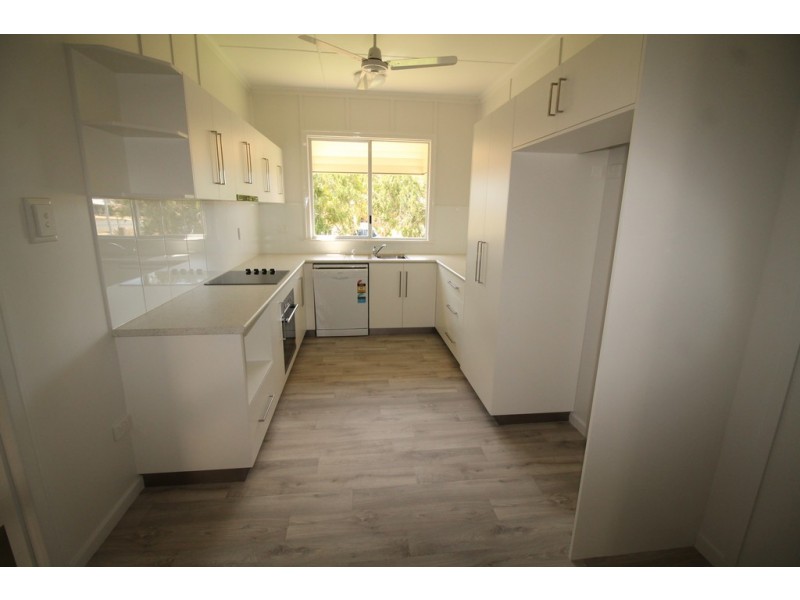 22 Hume Street, West Mackay QLD 4740