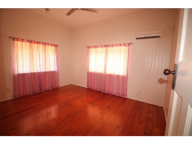 14 English Street, South Mackay QLD 4740