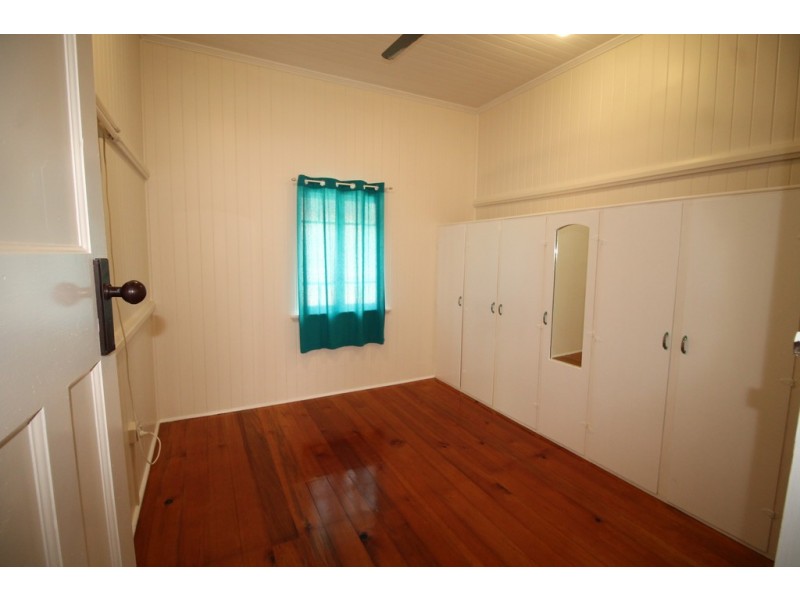 14 English Street, South Mackay QLD 4740