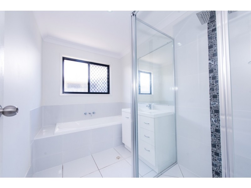 46 Donovan Street, Blacks Beach QLD 4740