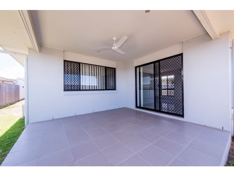 46 Donovan Street, Blacks Beach QLD 4740