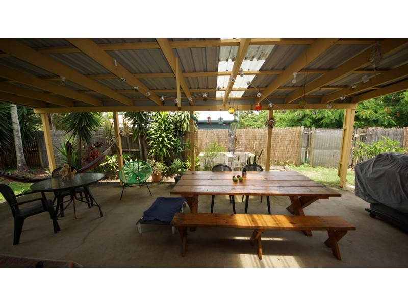 1 Tern Street, Slade Point QLD 4740