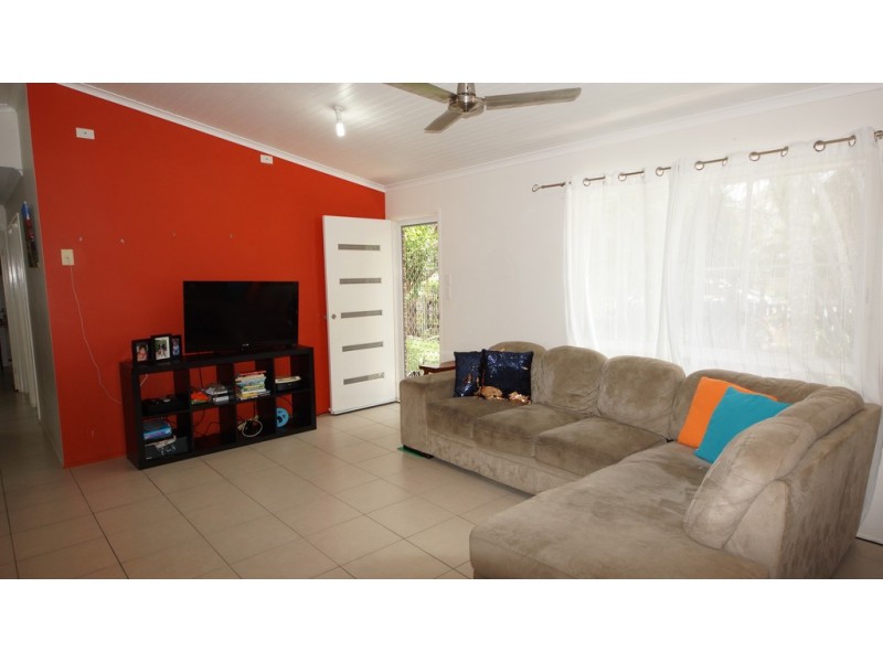 1 Tern Street, Slade Point QLD 4740