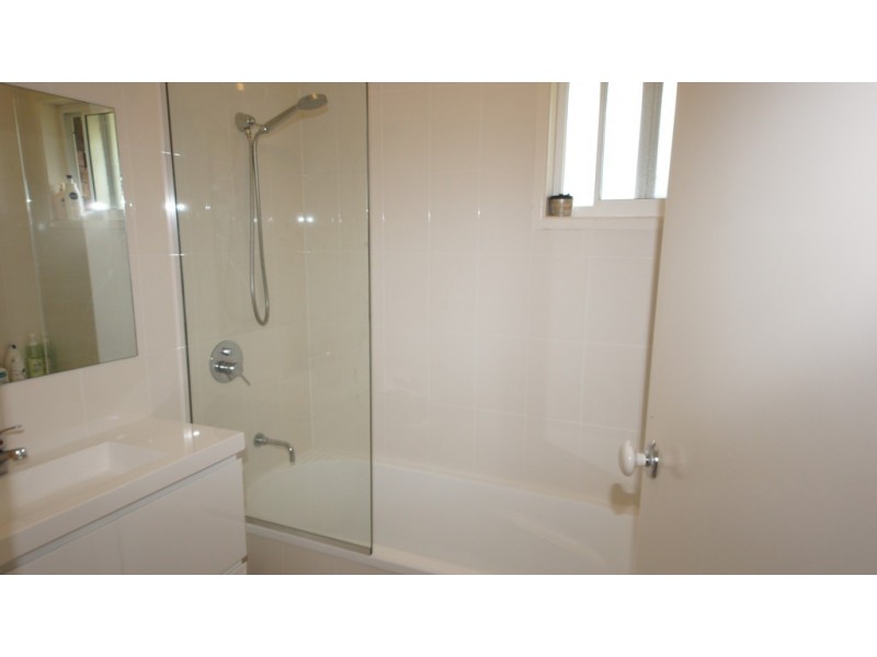 1 Tern Street, Slade Point QLD 4740