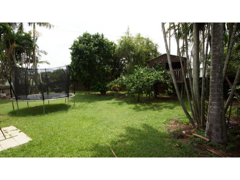 1 Tern Street, Slade Point QLD 4740