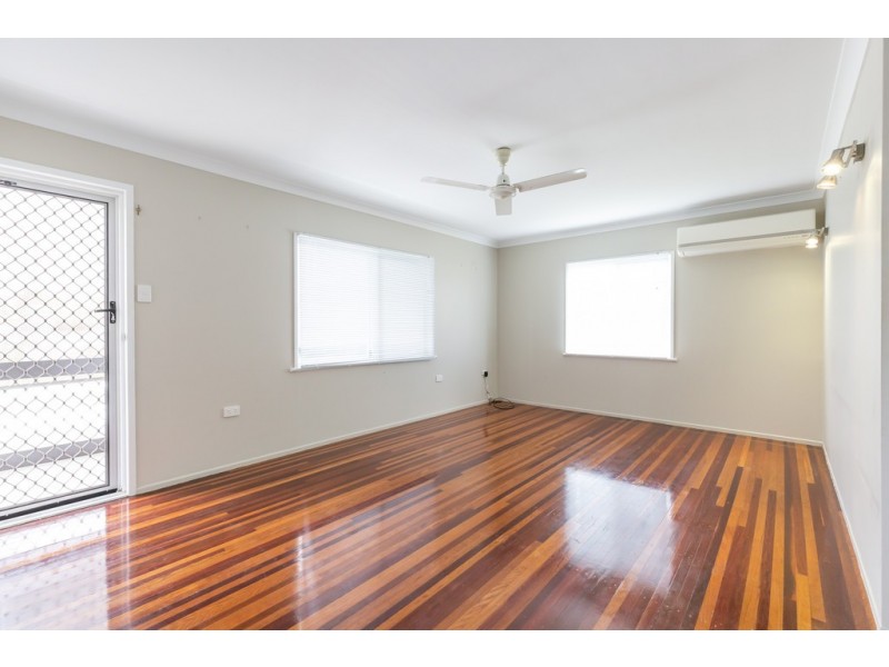 111 Scott Street, South Mackay QLD 4740