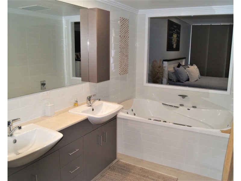 5/22 Marina Beach Parade, Mackay Harbour QLD 4740