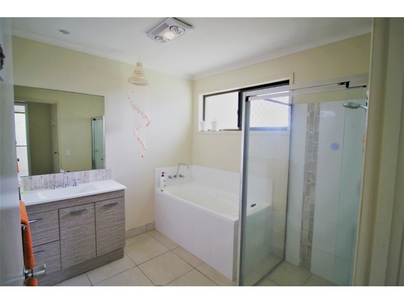 53 Geoffrey Thomas Drive, Bucasia QLD 4750