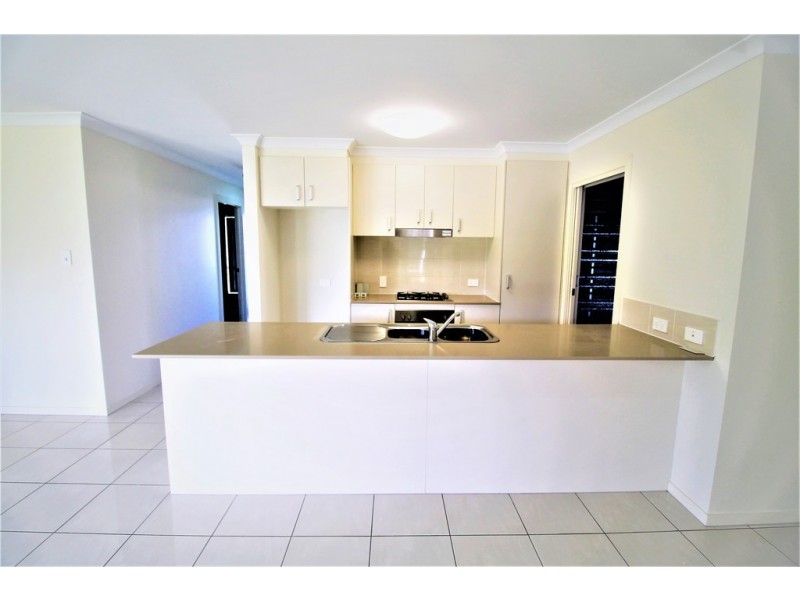 15 Raffia Street, Rural View QLD 4740