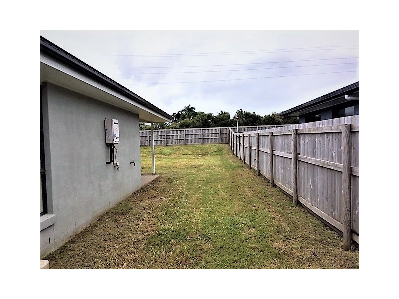 15 Raffia Street, Rural View QLD 4740