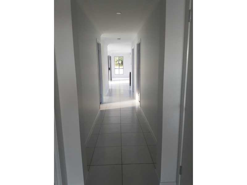 79 Phoenix Crescent, Rural View QLD 4740