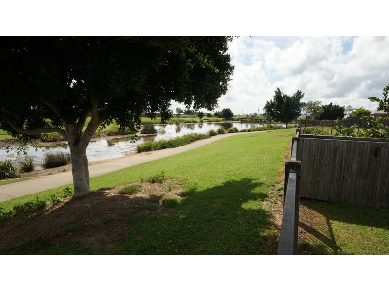 13 Dorothy Place, Mirani QLD 4754