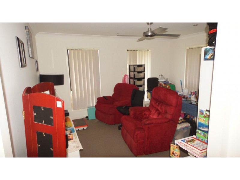 13 Dorothy Place, Mirani QLD 4754