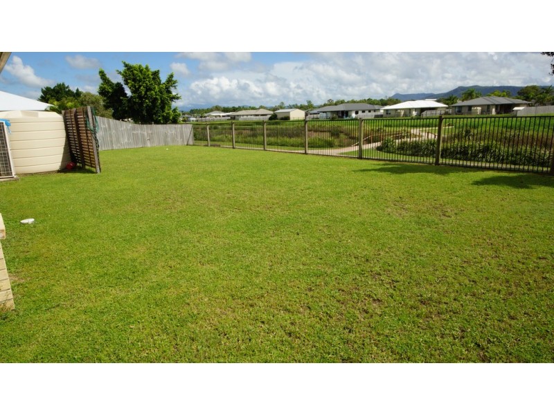 13 Dorothy Place, Mirani QLD 4754