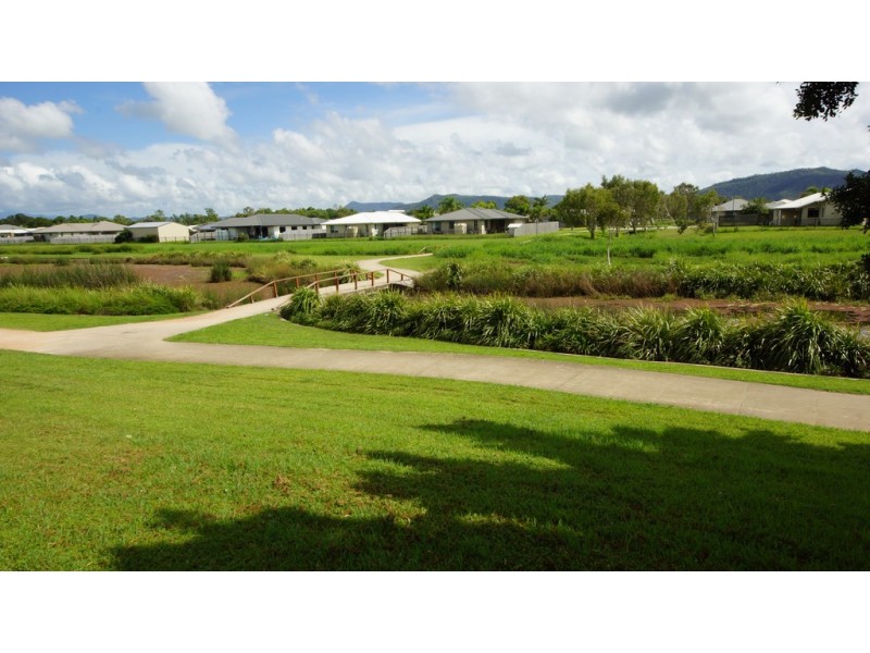 13 Dorothy Place, Mirani QLD 4754