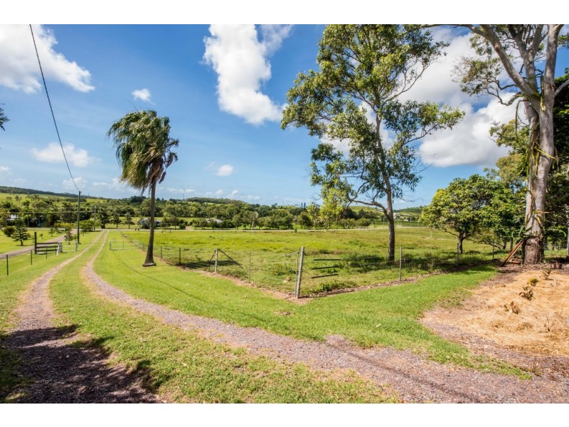 52 Fenech Avenue, Alligator Creek QLD 4740