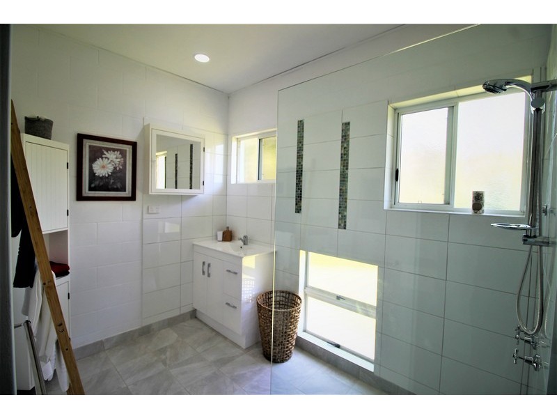 4 Rosewood Court, Hay Point QLD 4740