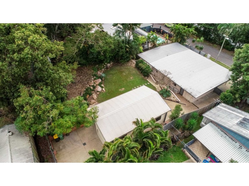 9 McCready Street, Rural View QLD 4740