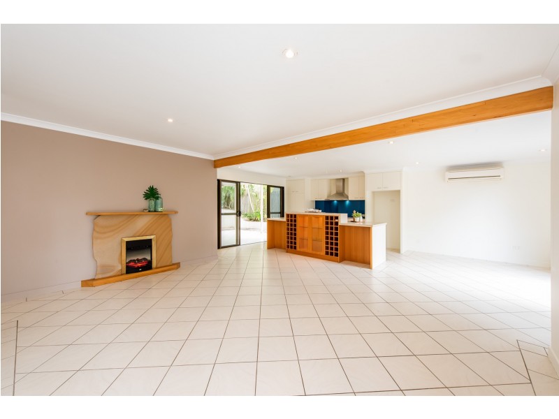 9 McCready Street, Rural View QLD 4740