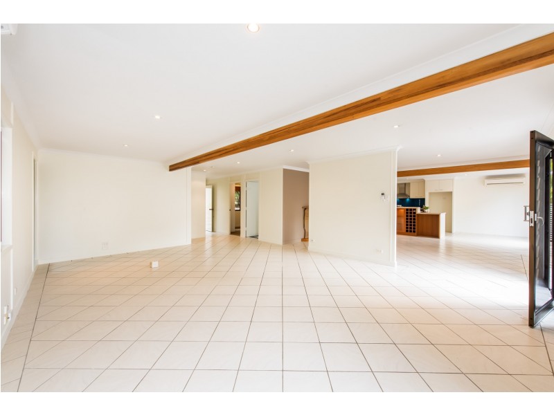 9 McCready Street, Rural View QLD 4740