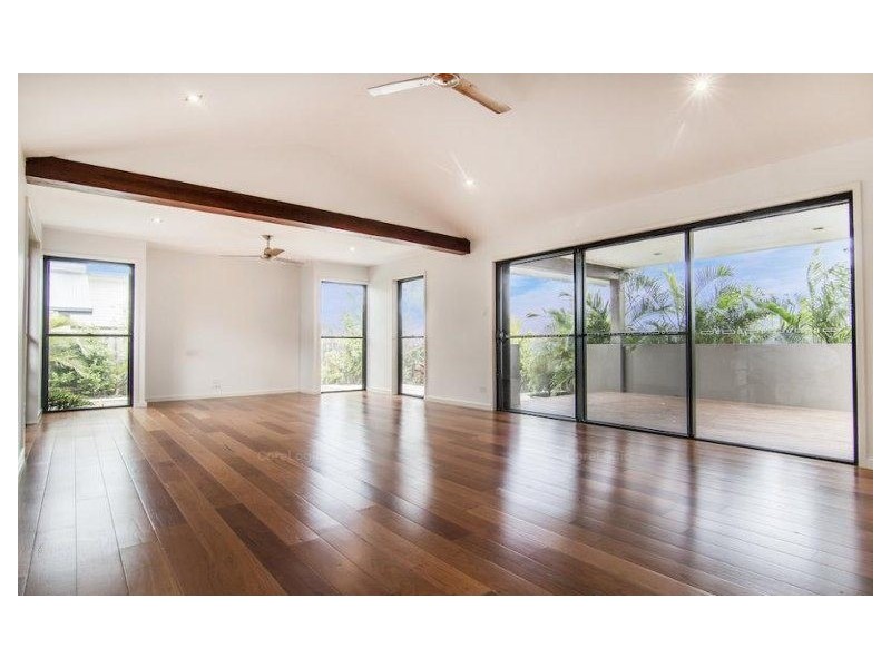 33 Coogee Terrace, Blacks Beach QLD 4740