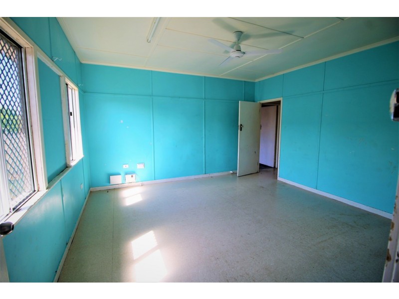 13 Simpson Street, West Mackay QLD 4740