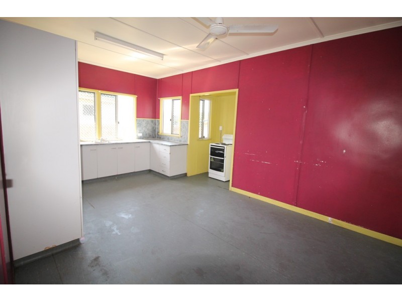 13 Simpson Street, West Mackay QLD 4740