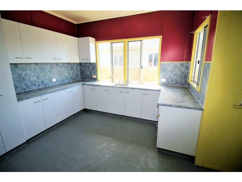 13 Simpson Street, West Mackay QLD 4740