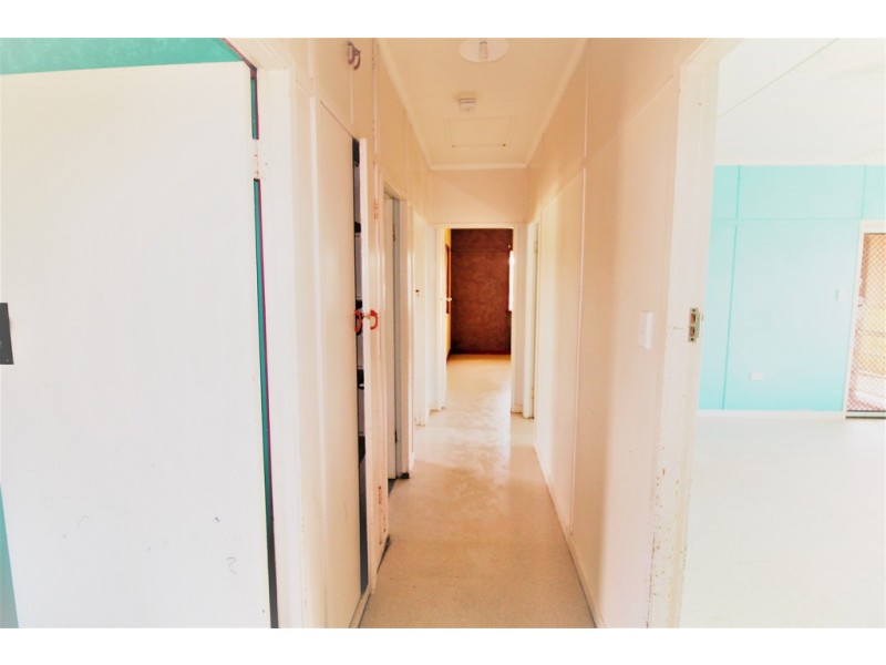 13 Simpson Street, West Mackay QLD 4740