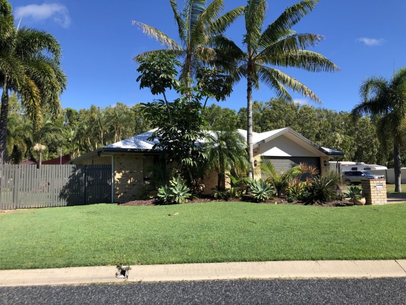 39 Michelle Crescent, Bucasia QLD 4750